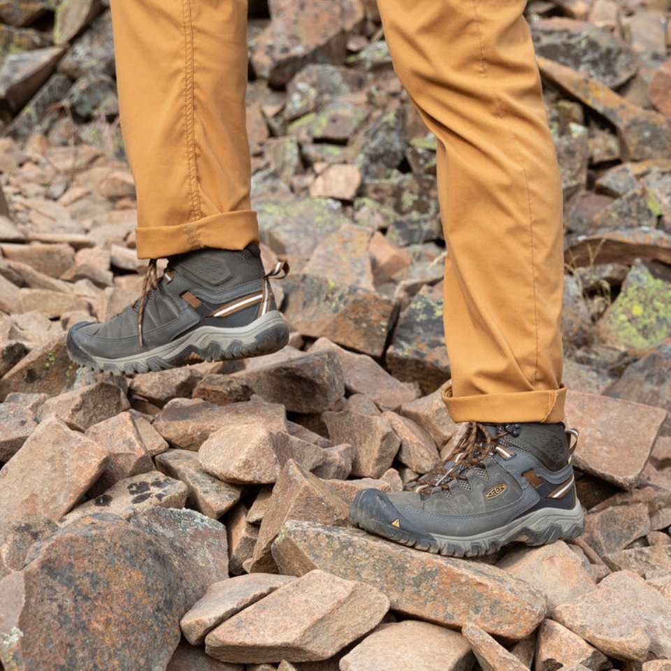 Keen Targhee II Impermeable Para Hombre, Color Negro, Verde Oliva Y Marrón Dorado