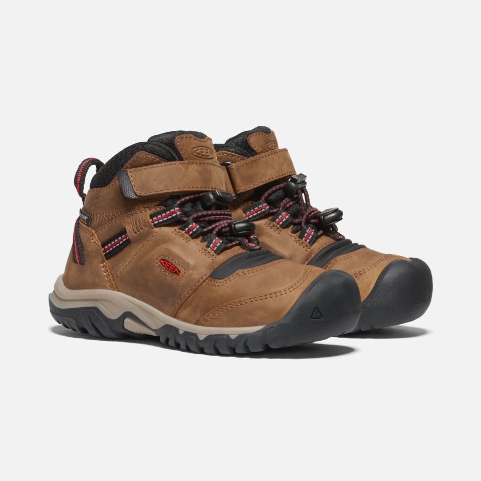 Bota Impermeable Ridge Flex Para Niños Pequeños Con Alfombra Roja Bisonte